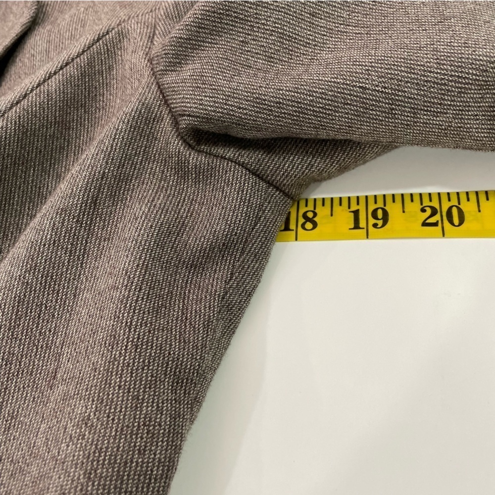 Talbots Petite Sz 6 100% Wool Blazer Classic Minimalist Button Closure Jacket - Picture 11 of 13